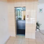 Luxury Private -sea View, Gym- 5 Min From Beach! - Private In Shared Kwatera prywatna *