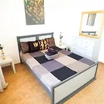 Luxury Private -sea View, Gym- 5 Min From Beach! - Private In Shared Kwatera prywatna *