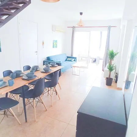 Luxury Private -sea View, Gym- 5 Min From Beach! - Private In Shared Alloggio in famiglia