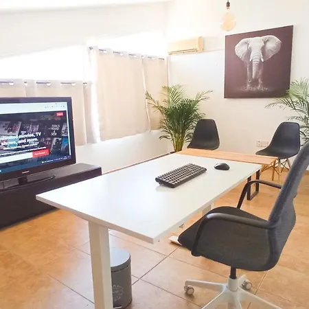 Luxury Private -sea View, Gym- 5 Min From Beach! - Private In Shared Séjour chez l'habitant *
