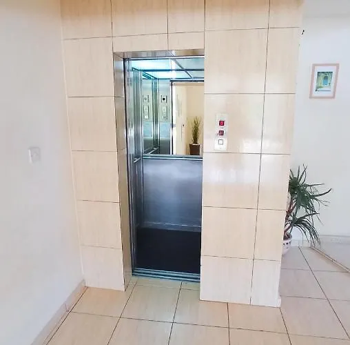 Luxury Private -sea View, Gym- 5 Min From Beach! - Private In Shared Privatunterkunft *