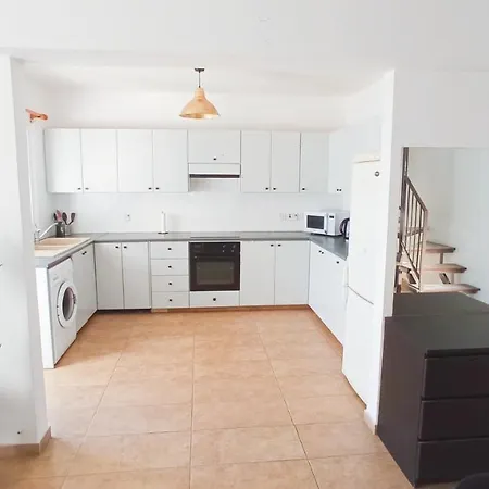 Privat bolig Luxury Private -sea View, Gym- 5 Min From Beach! - Private In Shared Larnaca